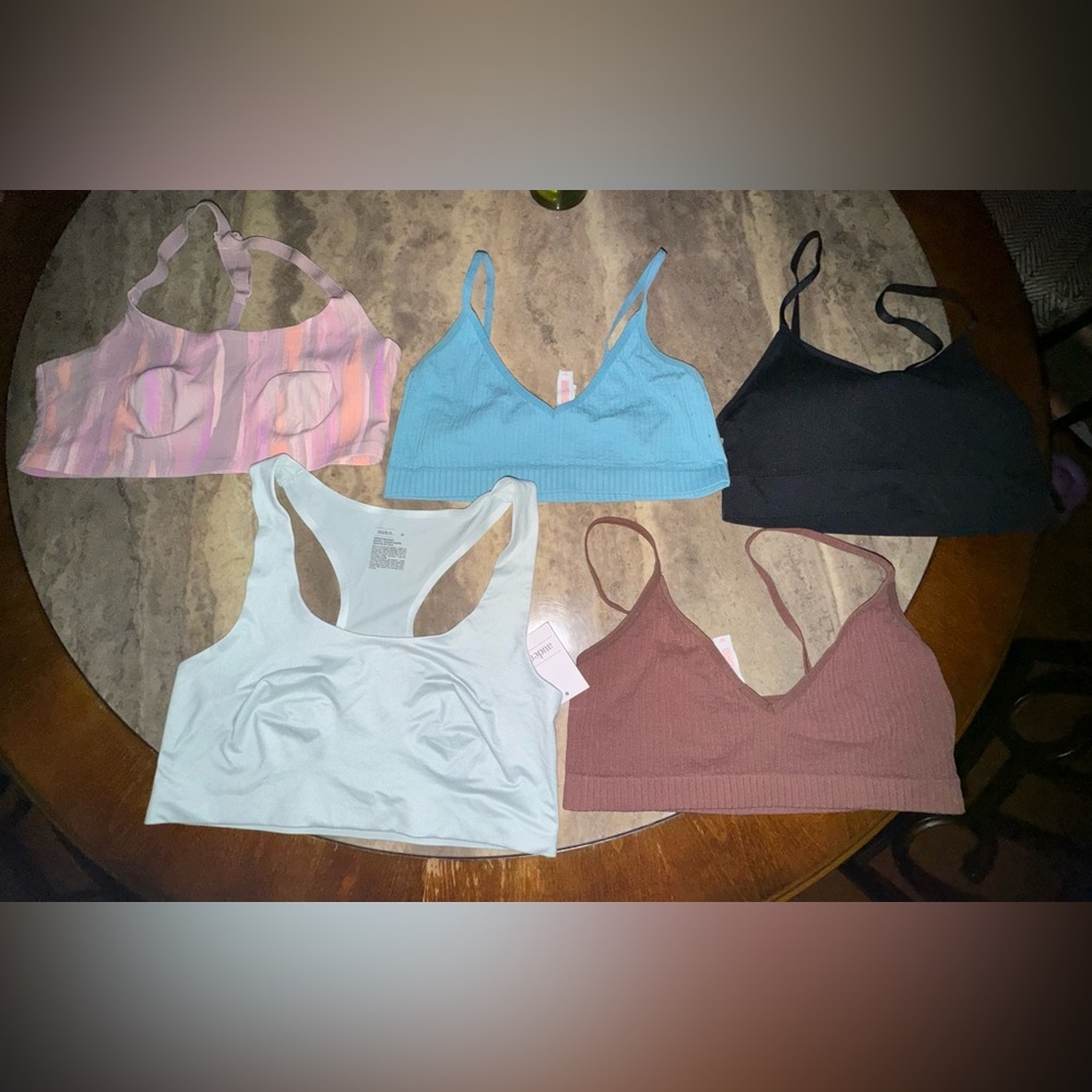Lot of 5 Medium Auden sport bras